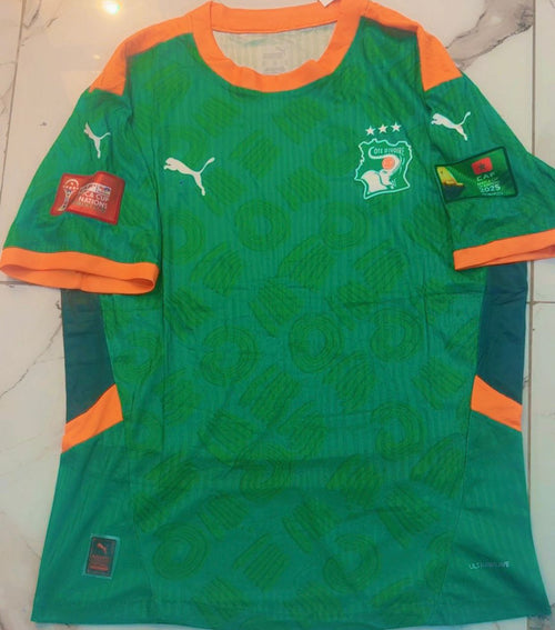 Maillot pro max de la côte d'Ivoire disponible avec le logo de la.can dessus, toutes les tailles sont disponibles.